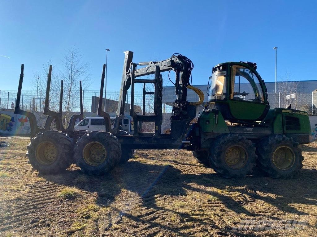 John Deere 1010 E Forwarder