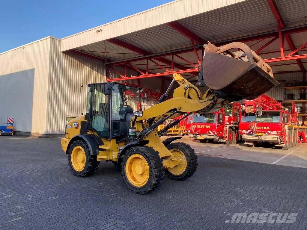 CAT 908M Radlader