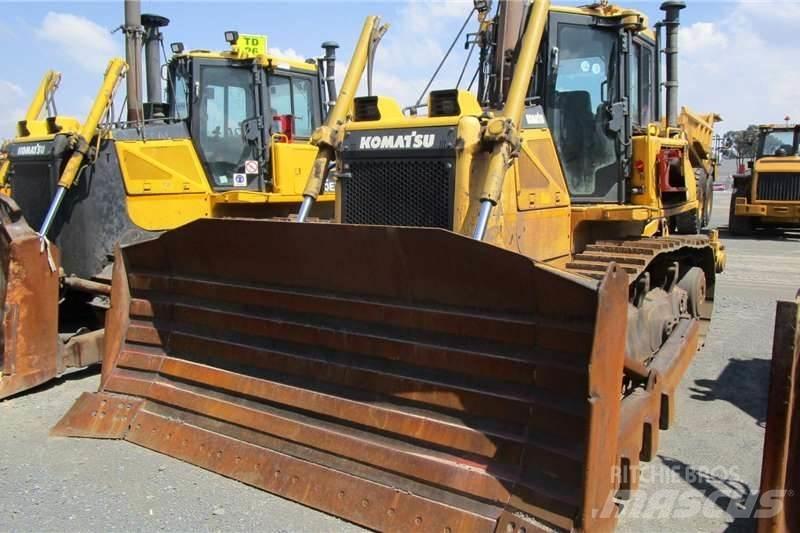 Komatsu D65 EX-16 Bulldozer
