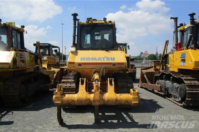 Komatsu D65 EX-16 Bulldozer