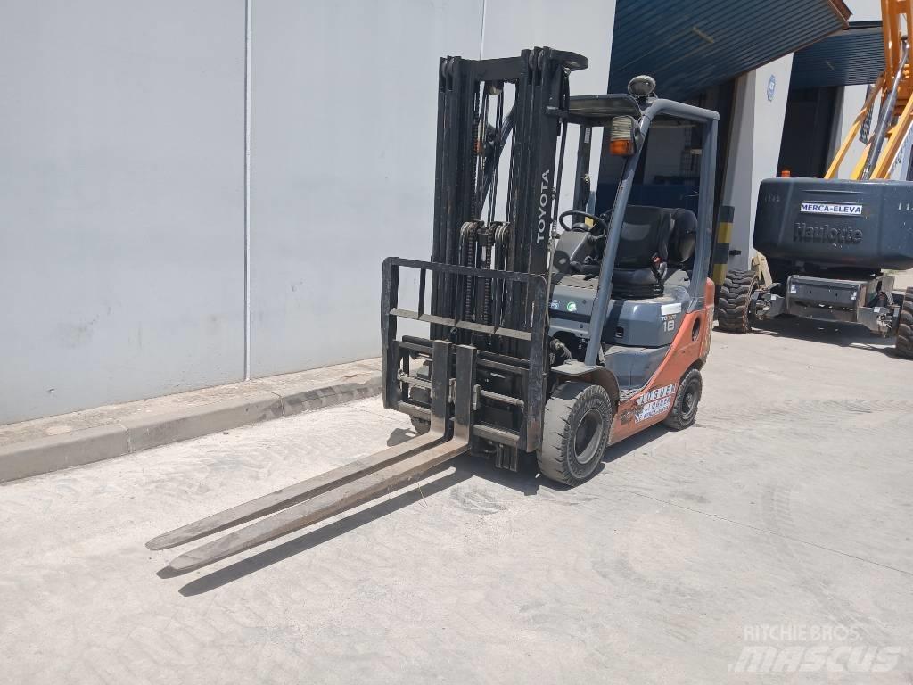 Toyota D02-8FG18 Gasstapler