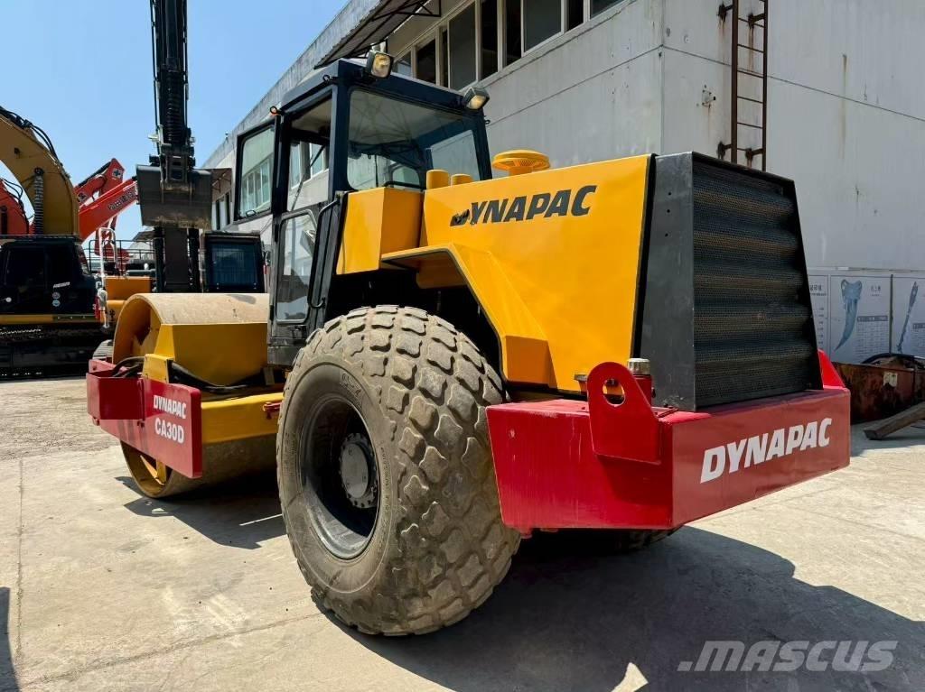 Dynapac CA 30 D Walzenzüge