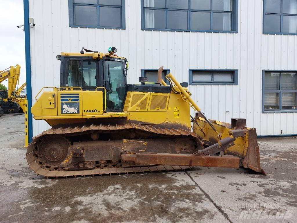 Komatsu D65PX-18 Bulldozer