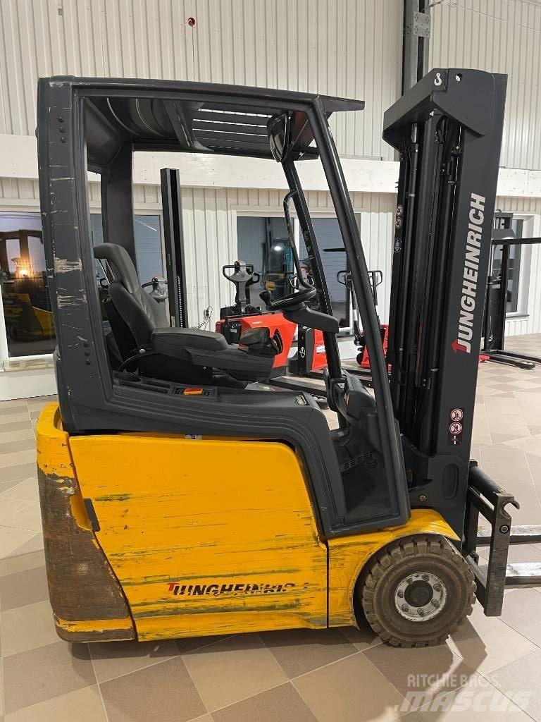 Jungheinrich EFG 213 Elektrostapler