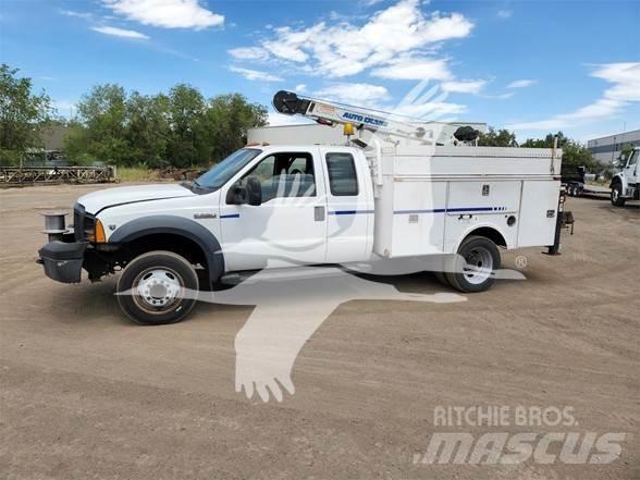 Ford F550 XL Sonstige Baumaschinen