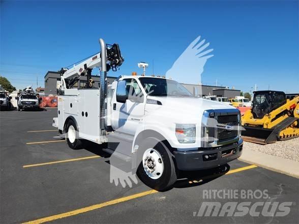 Ford F750 SD Sonstige Baumaschinen