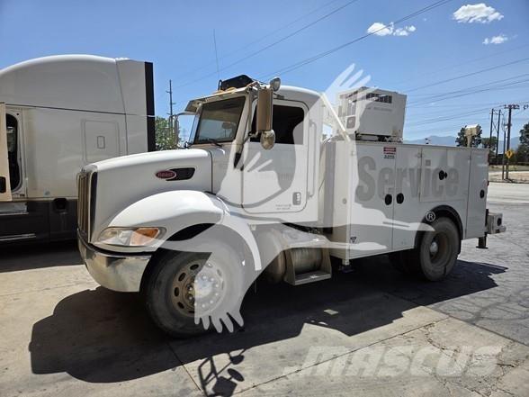 Peterbilt 335 Sonstige Baumaschinen
