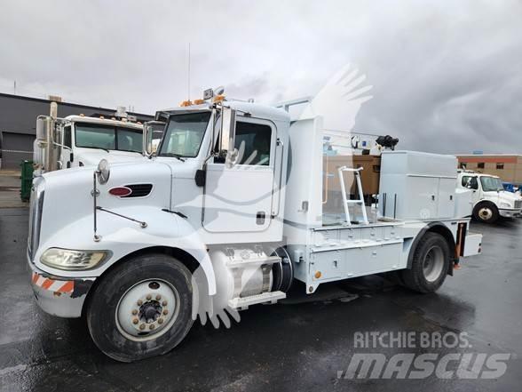 Peterbilt 337 Sonstige Baumaschinen