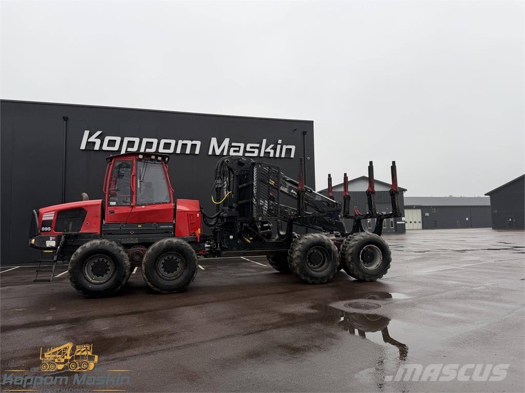 Komatsu 895 Forwarder
