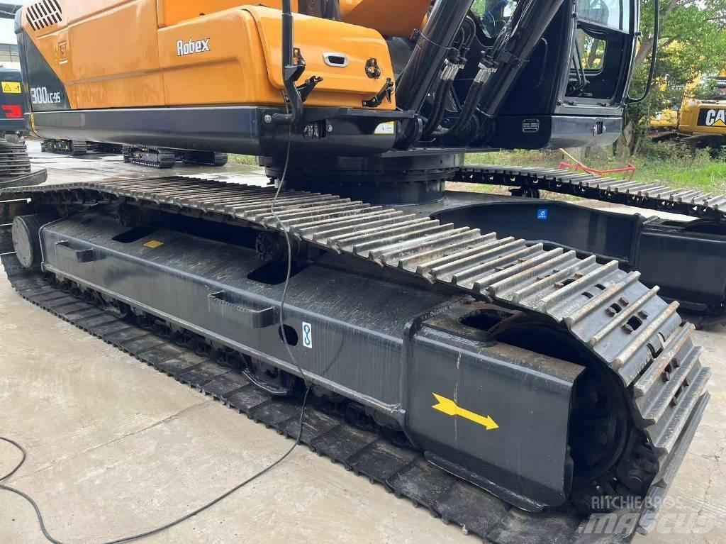 Hyundai R300LC-9S Raupenbagger