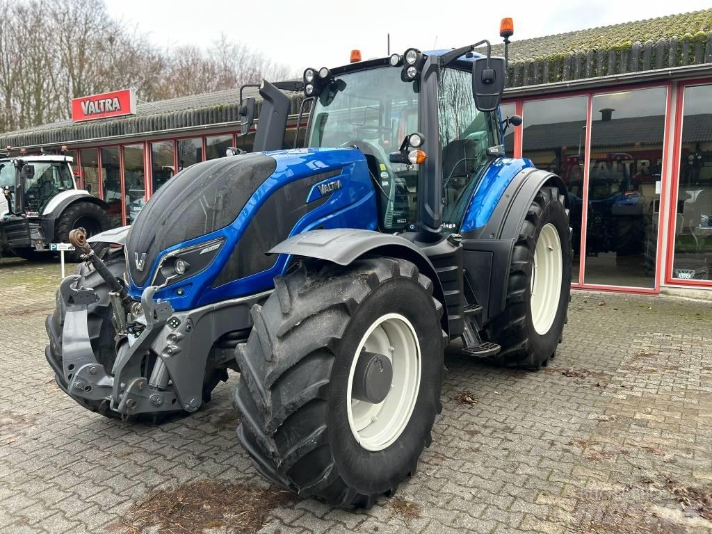 Valtra T 214 Versu Traktoren