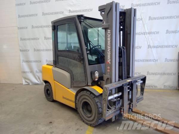 Jungheinrich DFG 430 Dieselstapler