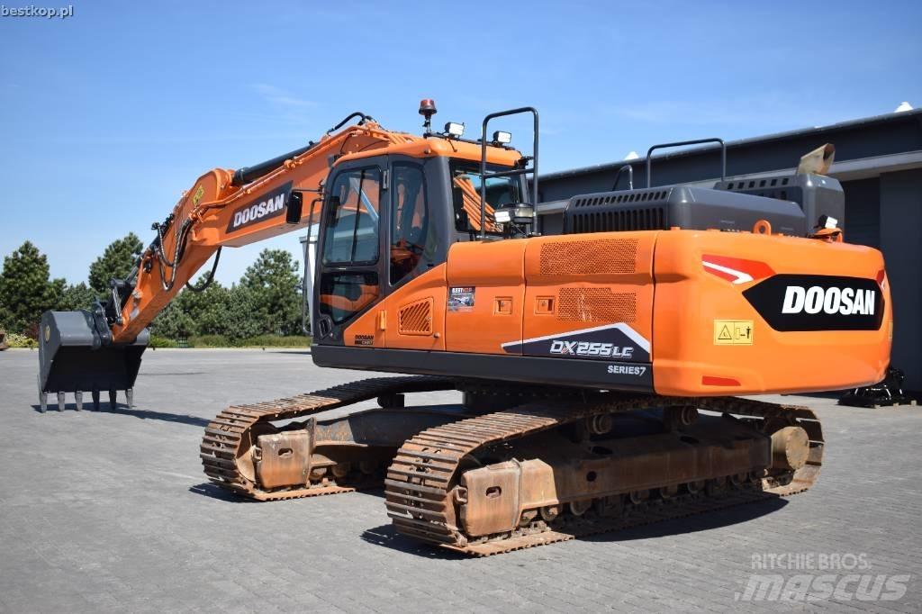 Doosan DX 255 LC-7 Raupenbagger