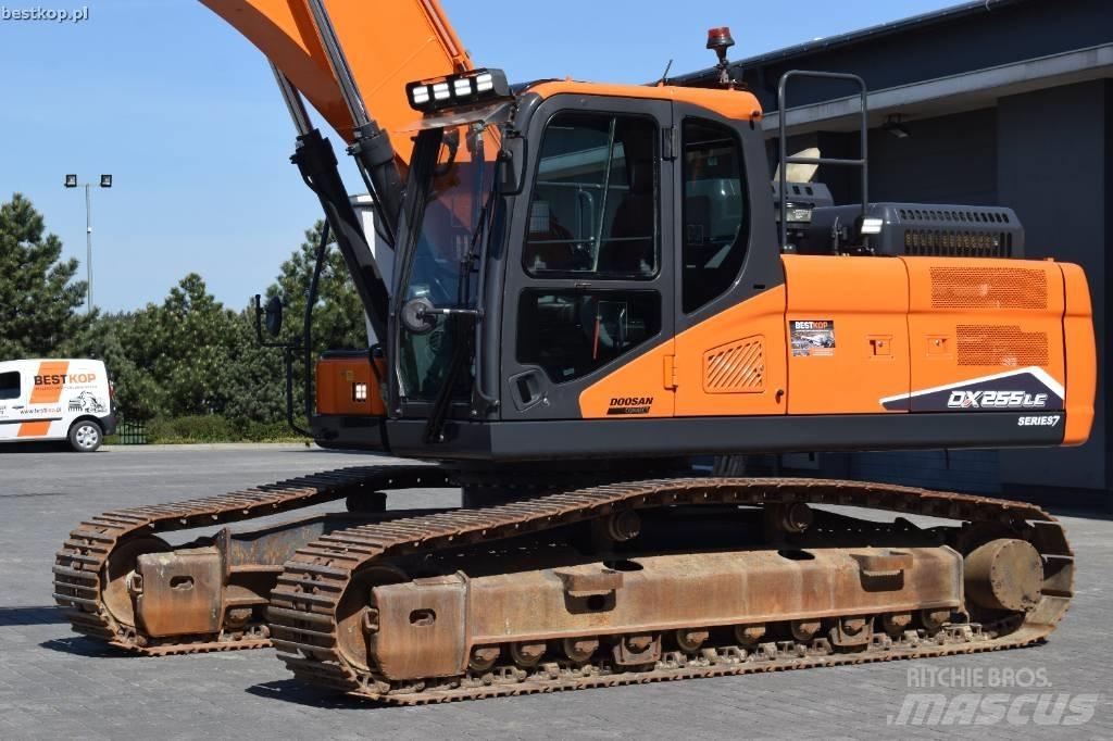 Doosan DX 255 LC-7 Raupenbagger