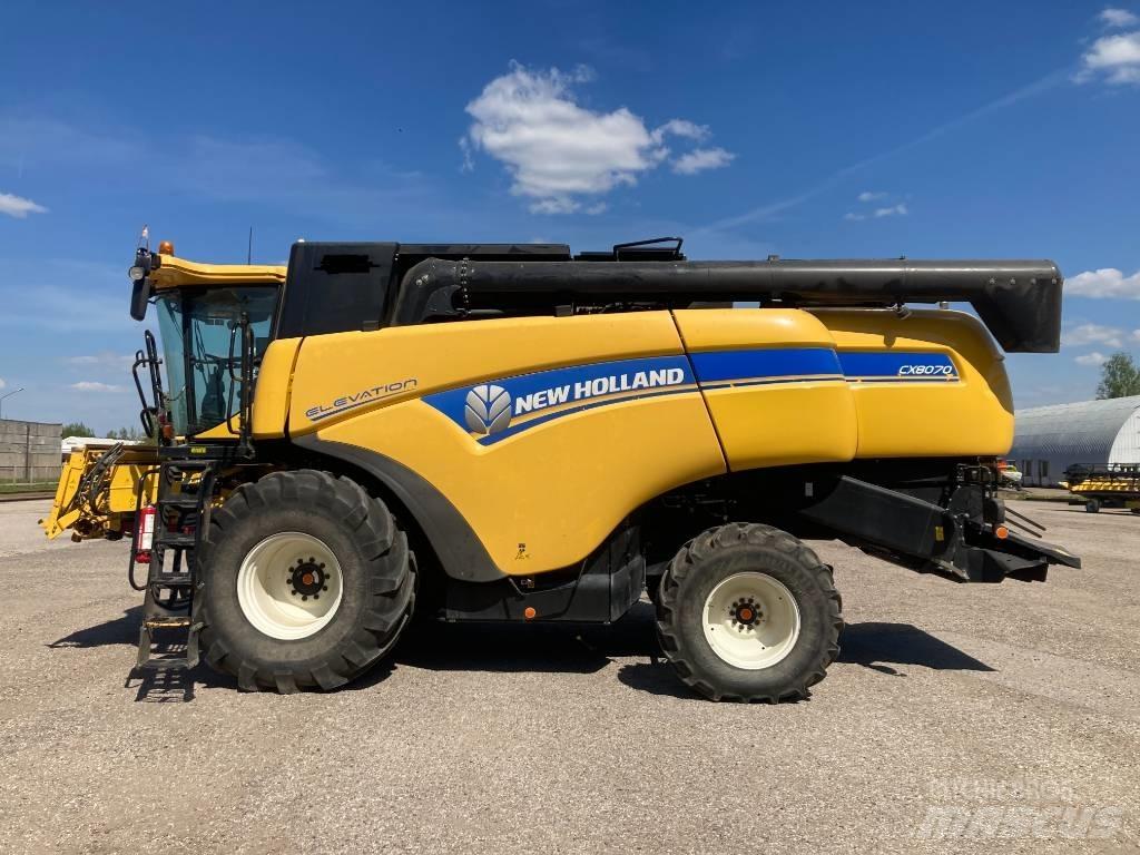 New Holland CX 8070 Mähdrescher