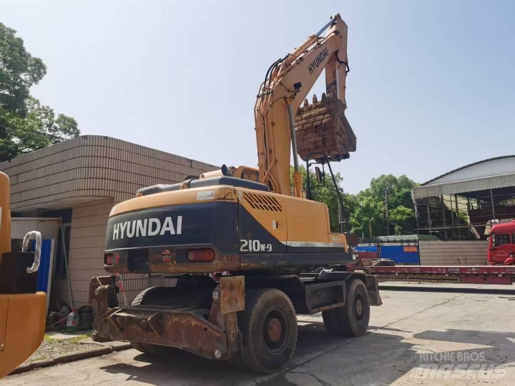 Hyundai R210w-9 Midibagger  7t - 12t