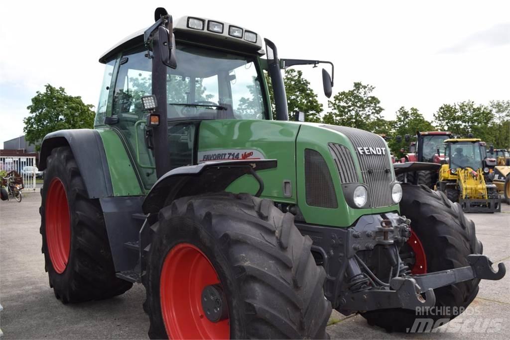 Fendt 714 Vario Traktoren