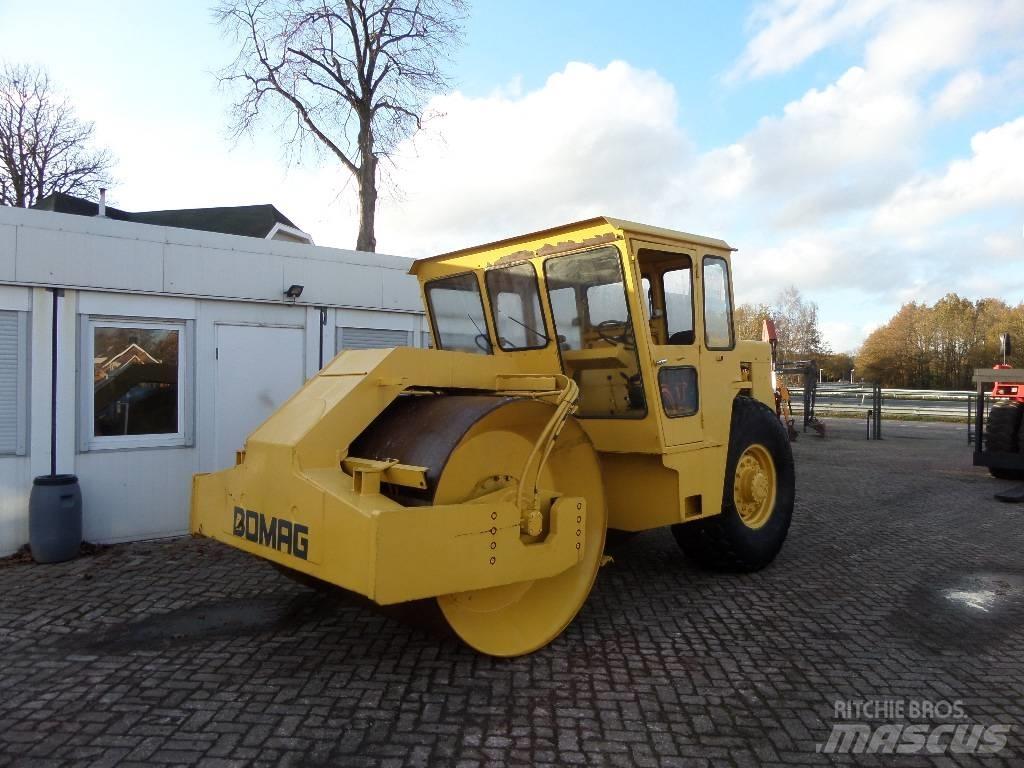 Bomag BW 211 AD Walzenzüge