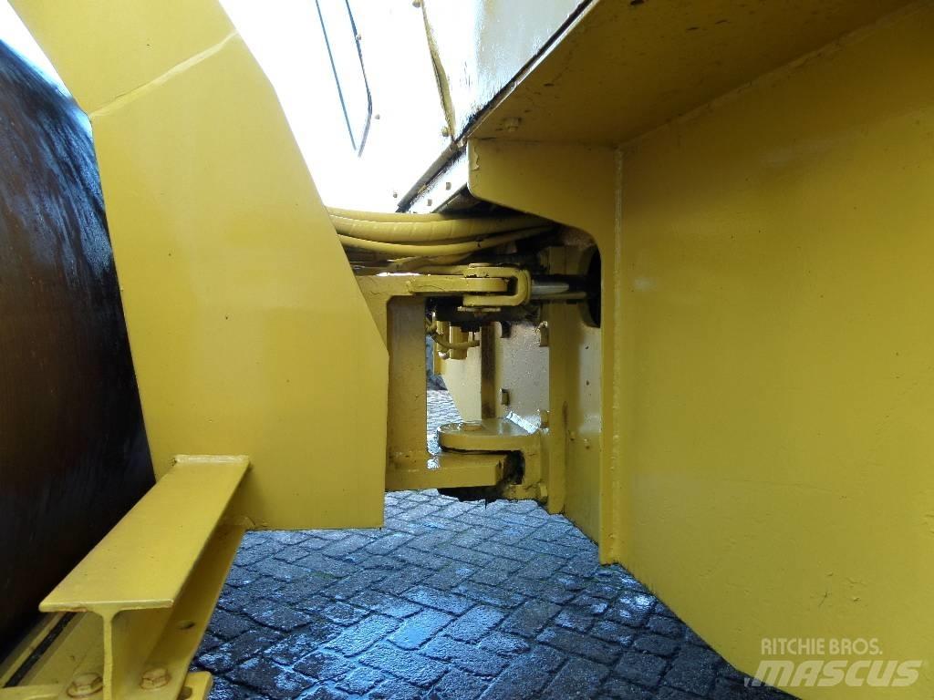 Bomag BW 211 AD Walzenzüge