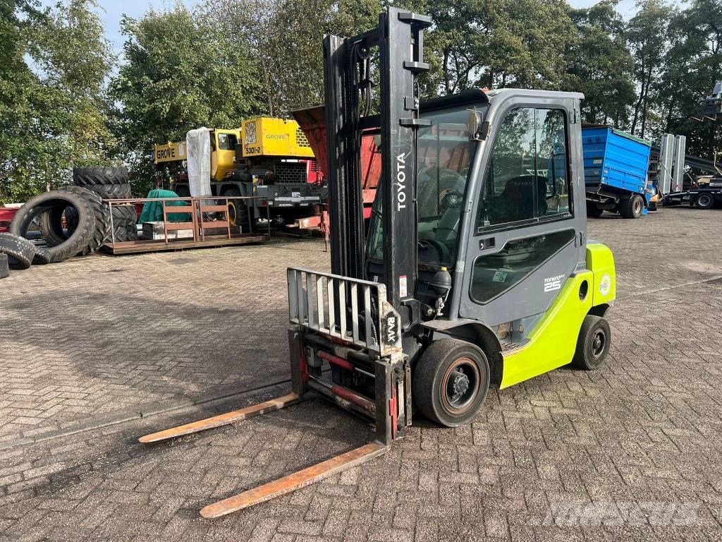 Toyota 06-8FD25F Dieselstapler