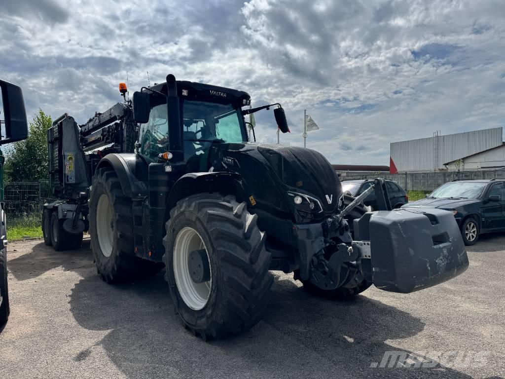 Valtra S 374 Traktoren