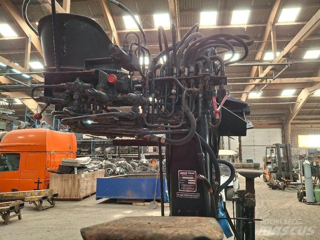 Atlas AK 4002 Ladekrane