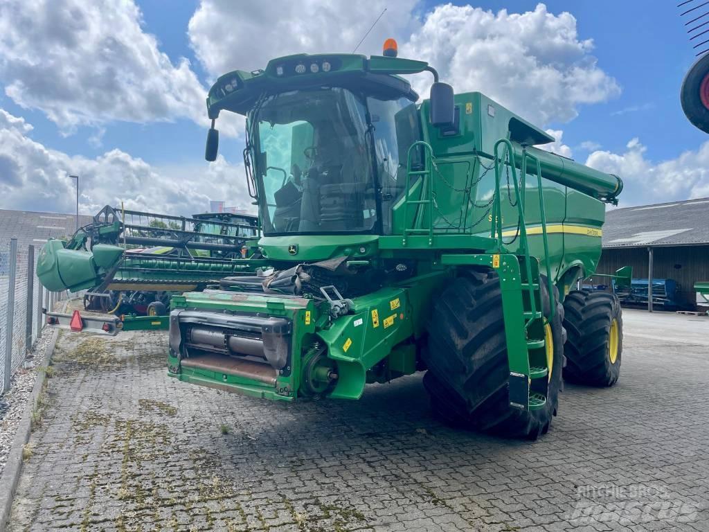 John Deere S 690 i Mähdrescher