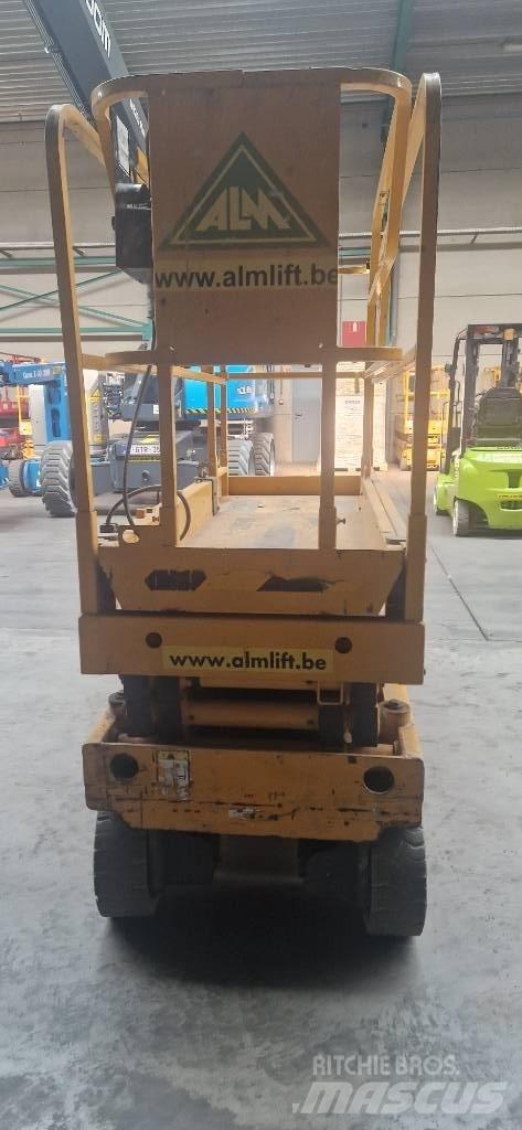 Haulotte Compact 8 Scheren-Arbeitsbühnen
