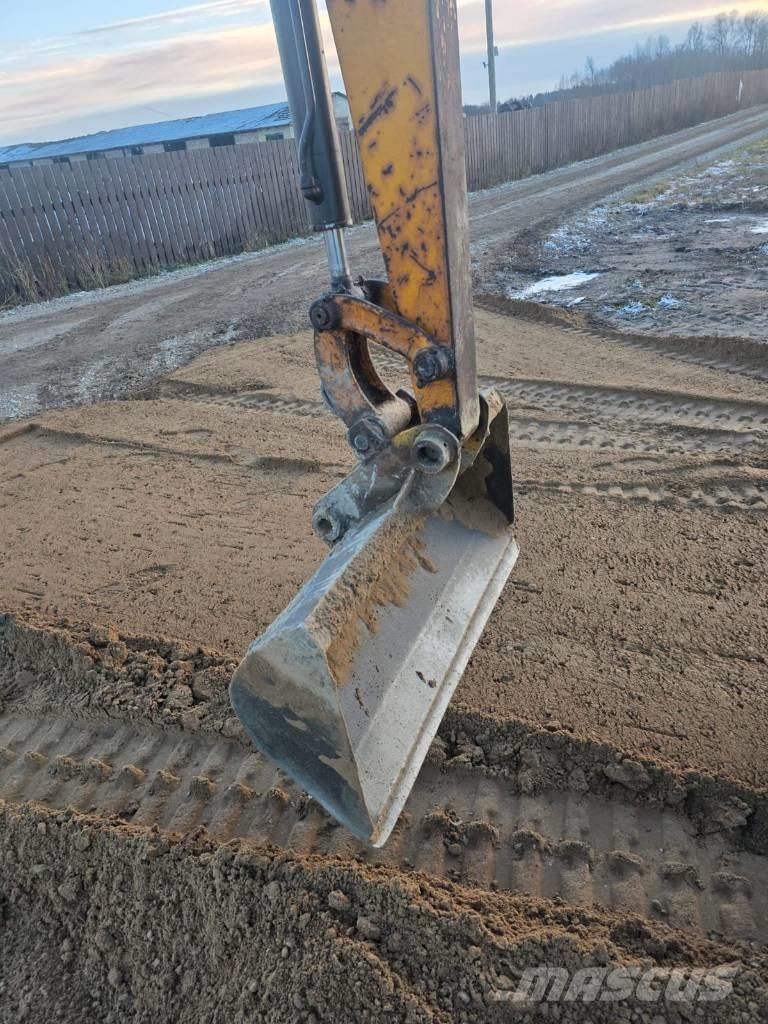 Nissan Hanix n2602 Minibagger < 7t