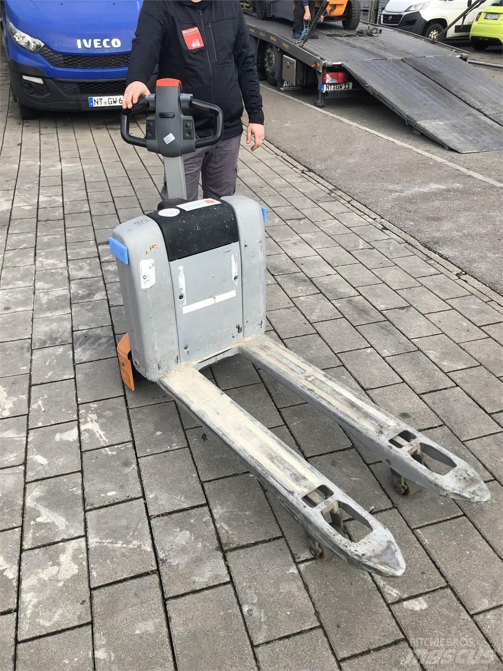Still ECH15/LIION Niedergabelstapler