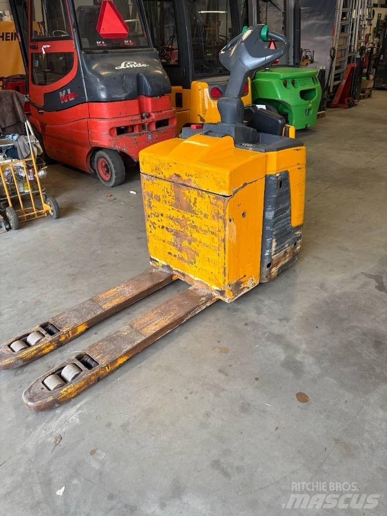 Jungheinrich ERE 225 Gabelstapler mit Fahrerstand