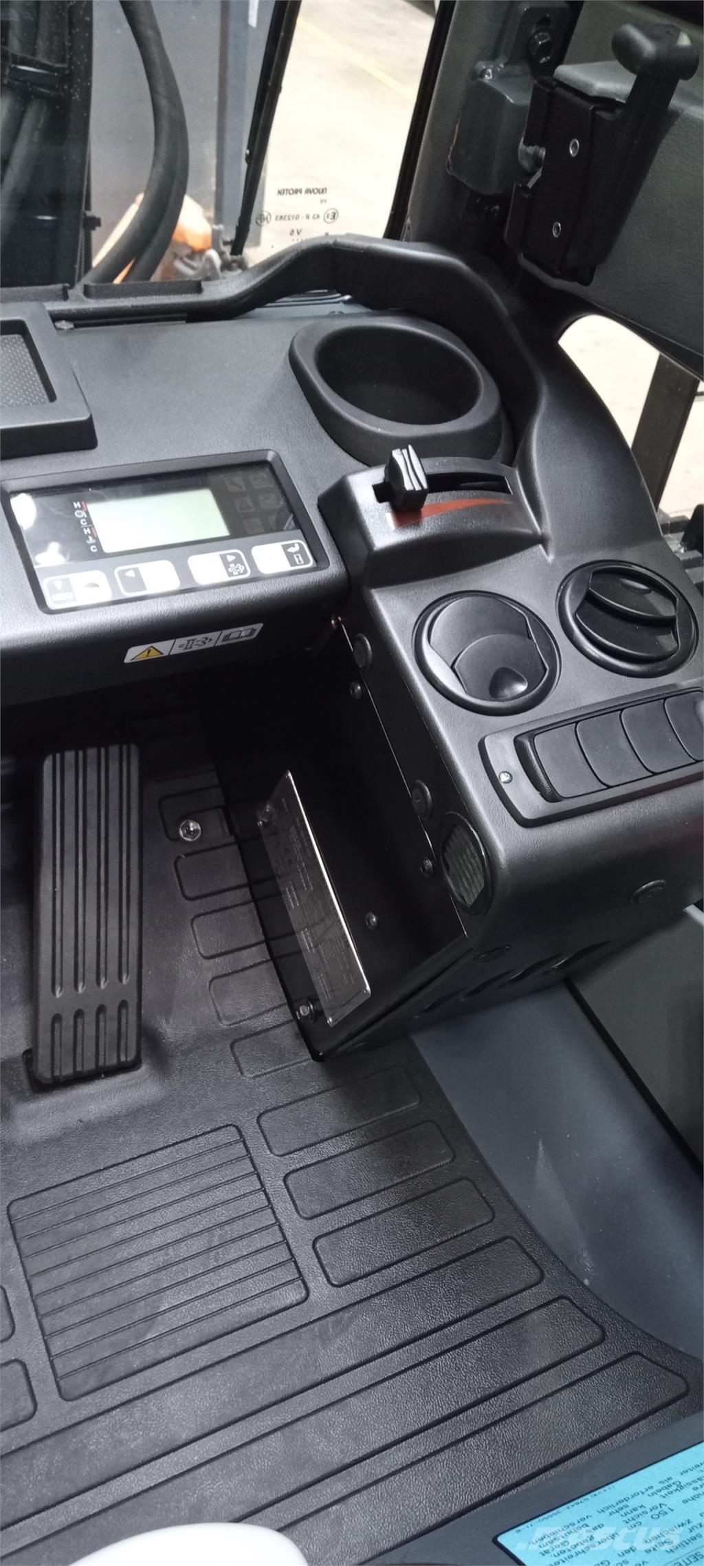 Toyota 52-8FDF25 Dieselstapler