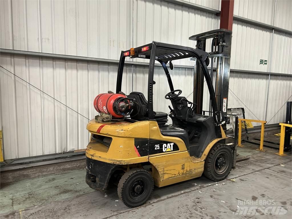 CAT GP25N Gasstapler