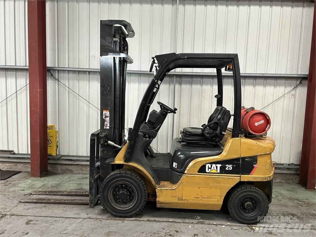 CAT GP25N Gasstapler
