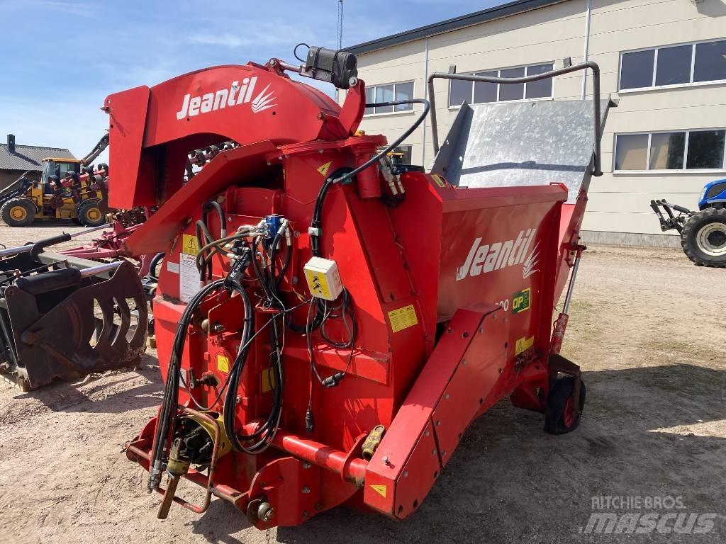 Jeantil PR 2000 Ballenschredder, -schneider und -wickler