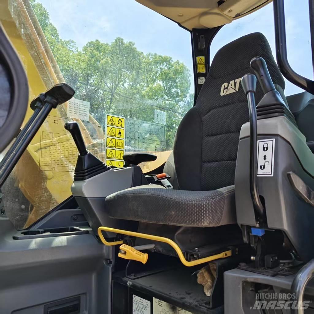 CAT 310 Raupenbagger