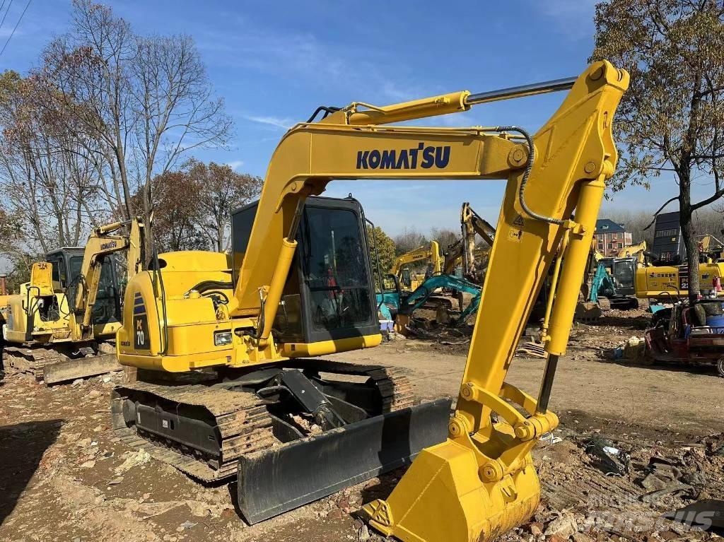 Komatsu PC 70 Midibagger  7t - 12t