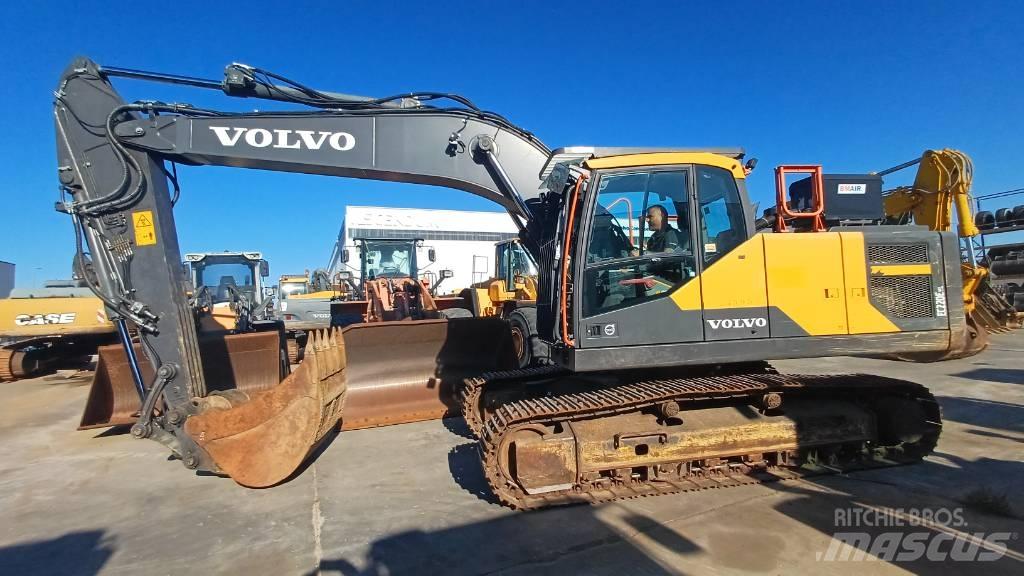 Volvo EC 220 E Raupenbagger