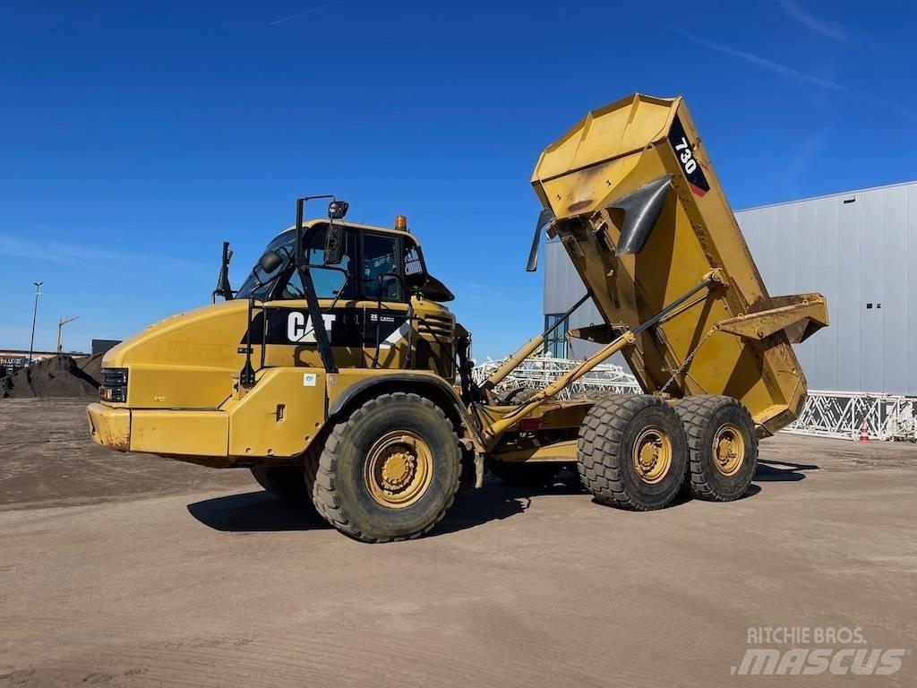 CAT 730 Dumper - Knickgelenk