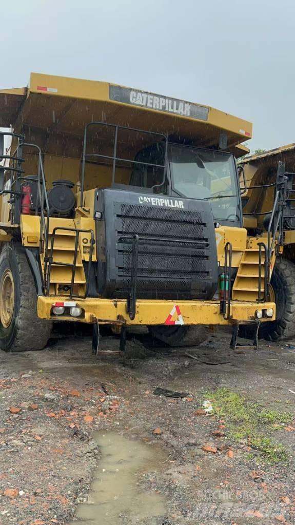 CAT 773 F Dumper - Knickgelenk