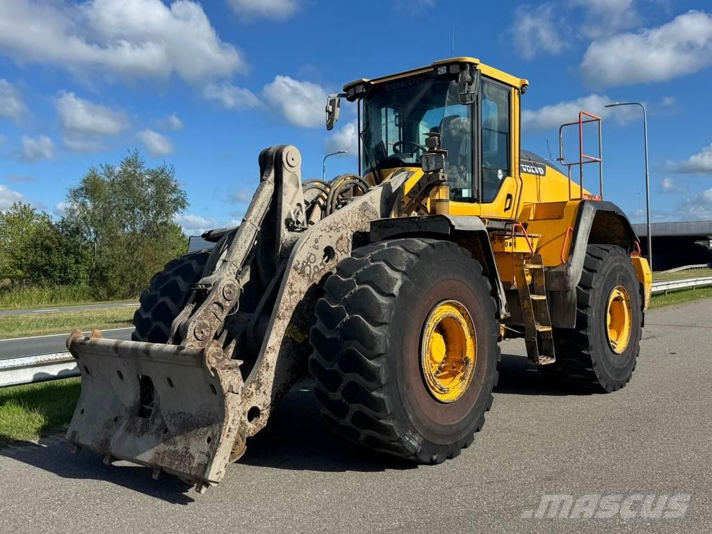 Volvo L220H Radlader