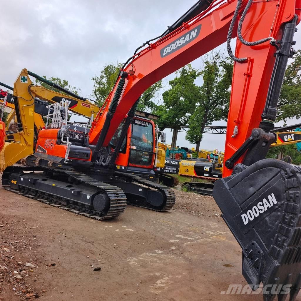 Doosan DX 300LC-9C Raupenbagger