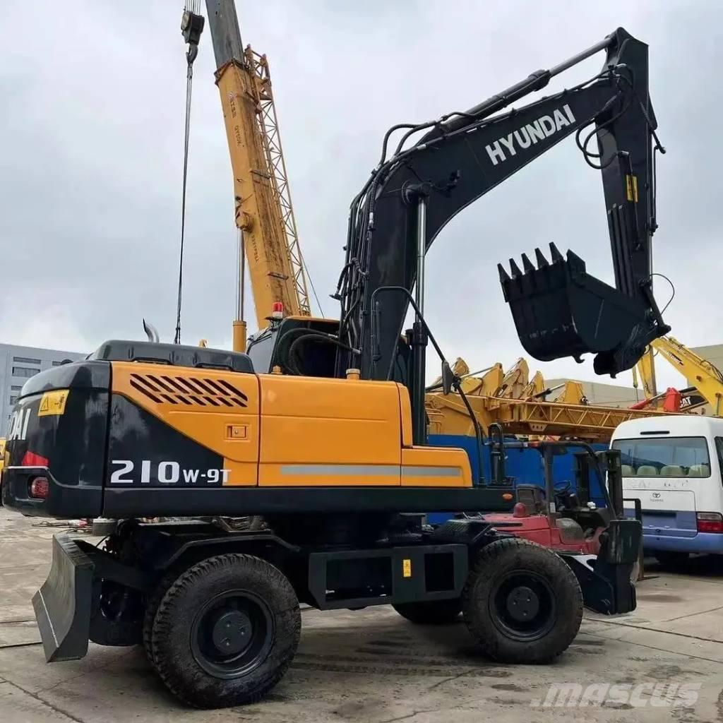 Hyundai R210W-9 Mobilbagger