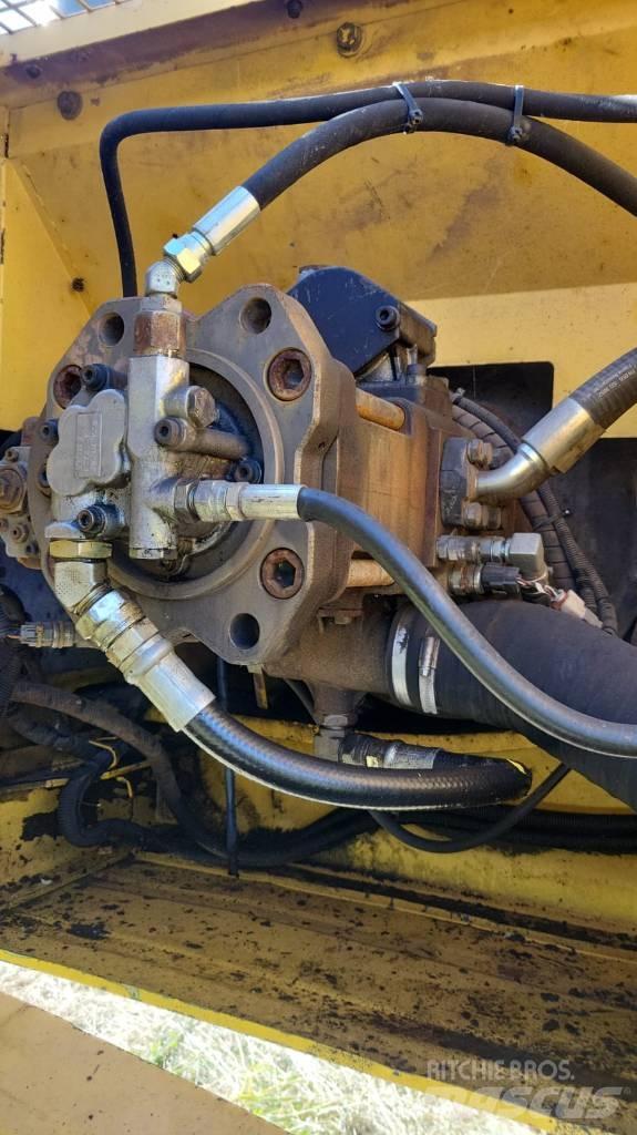 New Holland 335 Raupenbagger