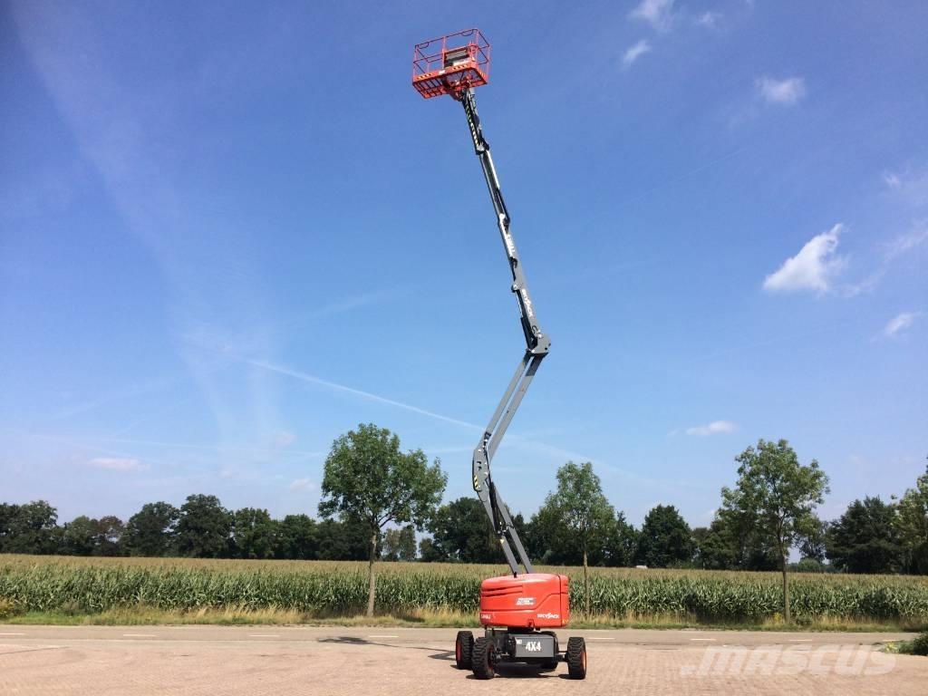 SkyJack SJ 46 AJ Gelenkteleskoparbeitsbühnen