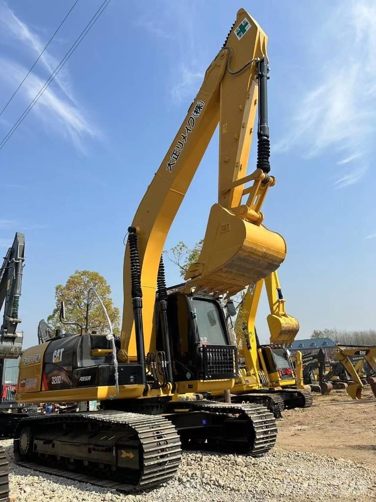 CAT 320D2 Midibagger  7t - 12t