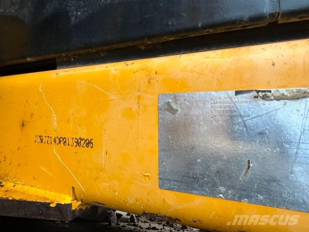 JCB JZ140 with blade Raupenbagger