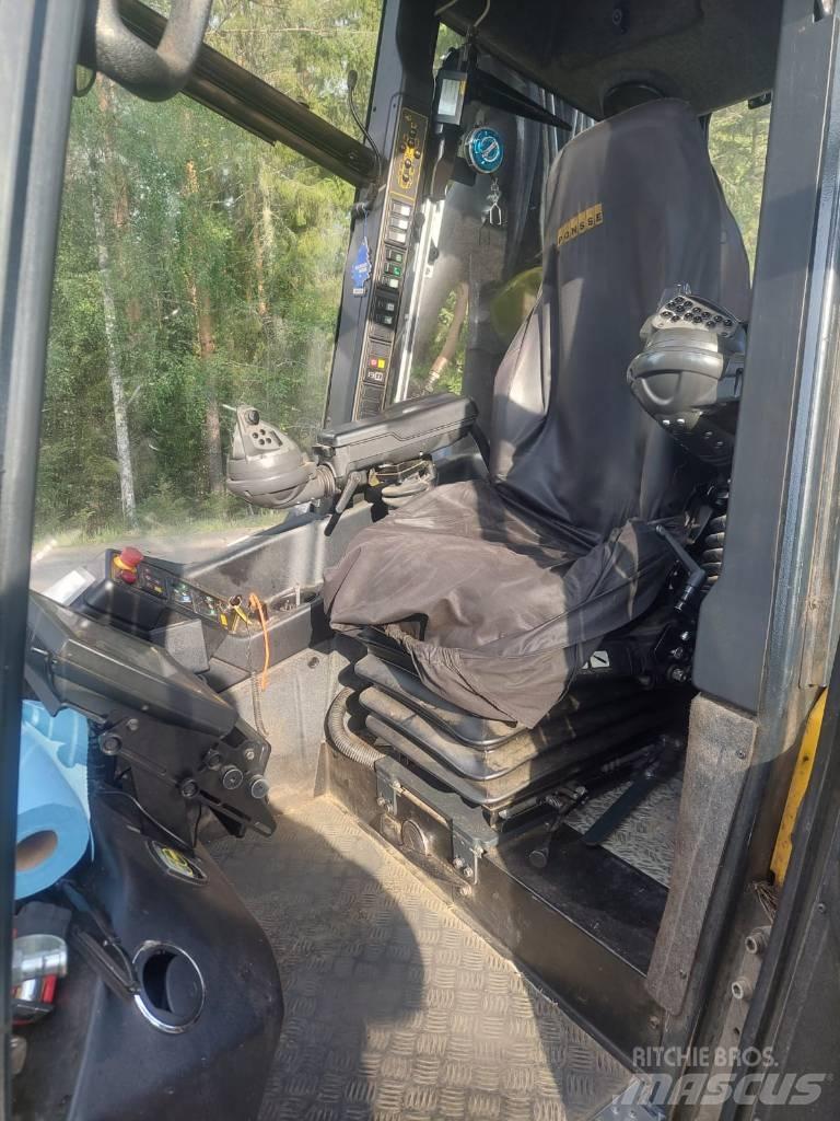 Ponsse SCORPION 8W Harvester