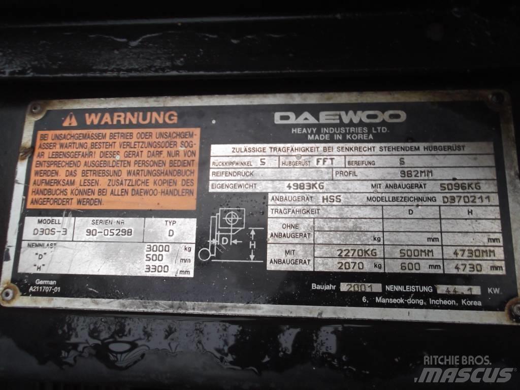 Daewoo D30S3 V-2372 Dieselstapler