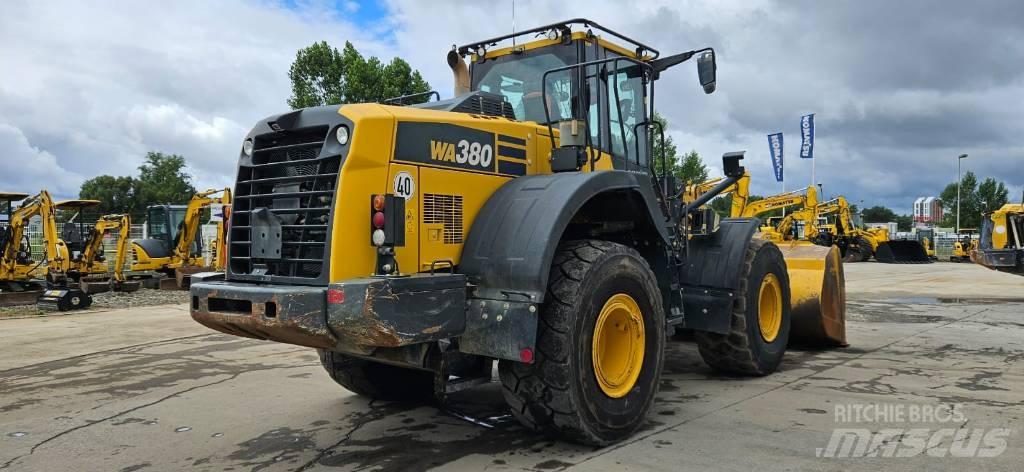Komatsu WA380-8 Radlader